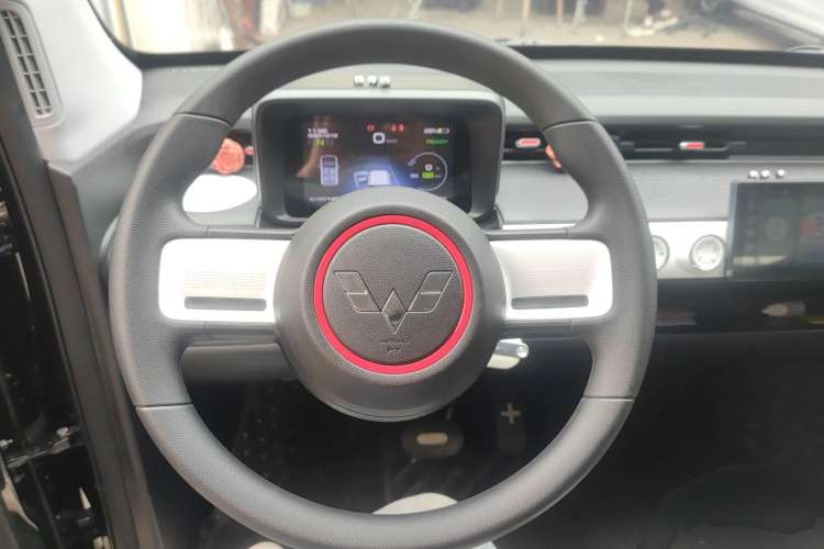 Used Wuling Hongguang MINIEV 2022 GAMEBOY 200km Gaming Edition with Lithium Iron Phosphate Steering Wheel