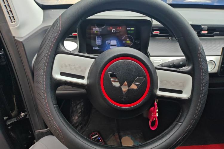 Used Wuling Hongguang MINIEV 2022 GAMEBOY 200km Gaming Edition with Lithium Iron Phosphate Steering Wheel