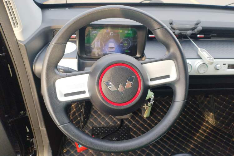 Used Wuling Hongguang MINIEV 2022 GAMEBOY 200km Play Edition with Lithium Iron Phosphate Steering Wheel
