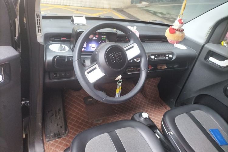 Used Wuling Hongguang MINIEV 2022 GAMEBOY 300km Enthusiast Model with Lithium Iron Phosphate Steering Wheel