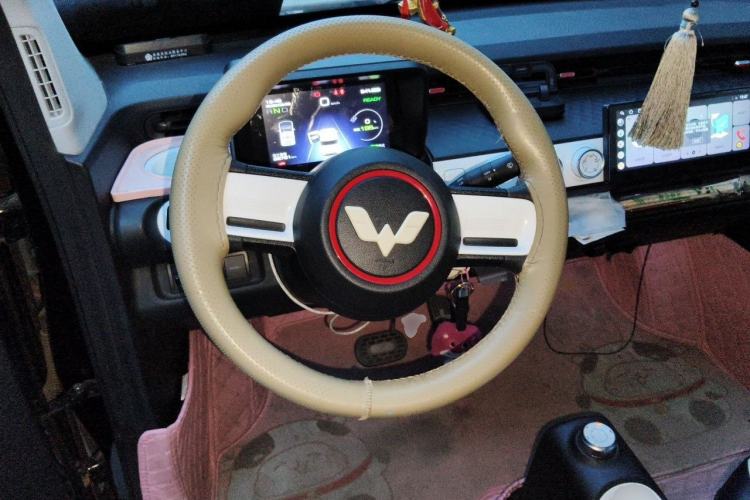 Used Wuling Hongguang MINIEV 2022 GAMEBOY 200km Gaming Edition with Lithium Iron Phosphate Steering Wheel