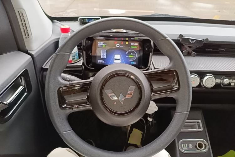 Used Wuling Hongguang MINIEV 2022 GAMEBOY 200km Play Edition with Lithium Iron Phosphate Steering Wheel