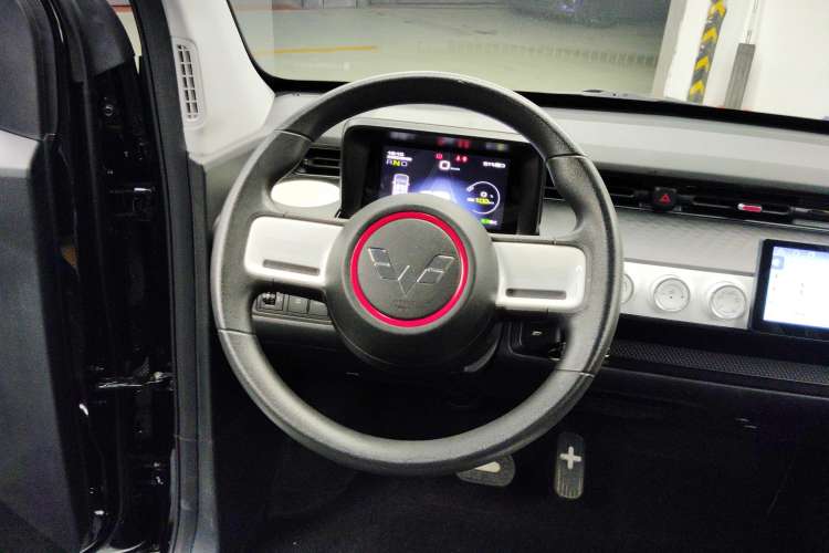 Used Wuling Hongguang MINIEV 2022 GAMEBOY 200km Gaming Edition with Lithium Iron Phosphate Steering Wheel