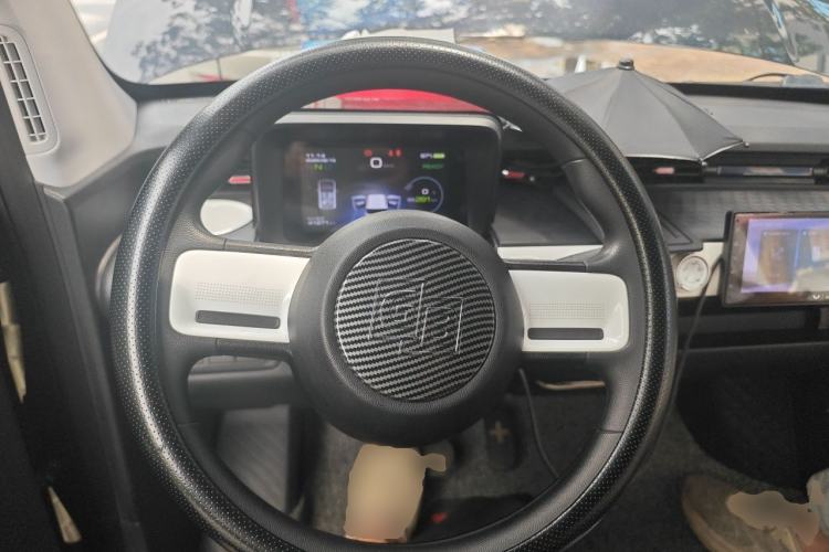Used Wuling Hongguang MINIEV 2022 GAMEBOY 300km Enthusiast Model with Lithium Iron Phosphate Steering Wheel