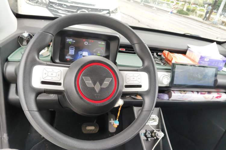 Used Wuling Hongguang MINIEV 2022 GAMEBOY 200km Gaming Edition with Lithium Iron Phosphate Steering Wheel
