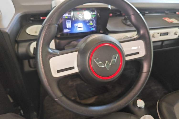 Used Wuling Hongguang MINIEV 2022 GAMEBOY 200km Gaming Edition with Lithium Iron Phosphate Steering Wheel