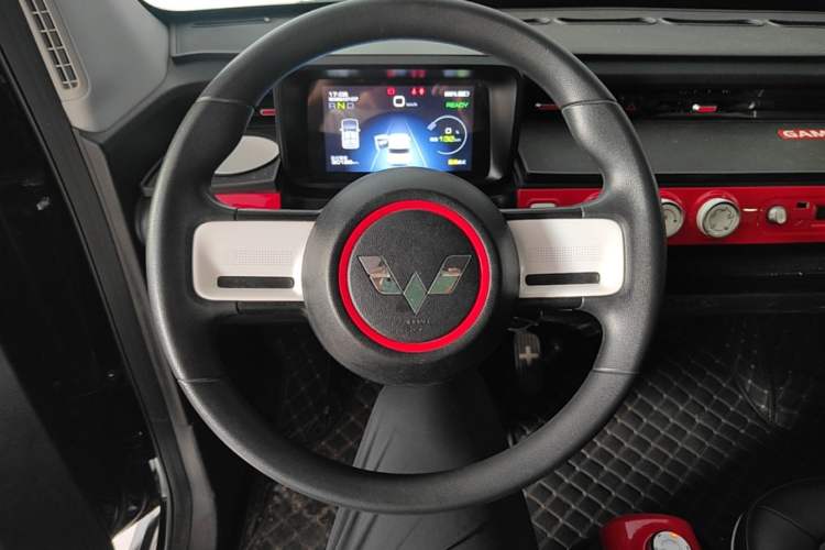 Used Wuling Hongguang MINIEV 2022 GAMEBOY 200km Gaming Edition with Lithium Iron Phosphate Steering Wheel