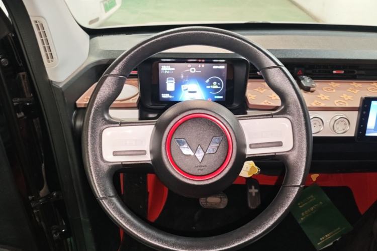 Used Wuling Hongguang MINIEV 2022 GAMEBOY 200km Gaming Edition with Lithium Iron Phosphate Steering Wheel