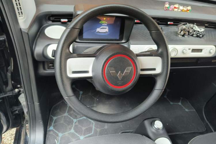 Used Wuling Hongguang MINIEV 2022 GAMEBOY 300km Play Edition Lithium Iron Phosphate Steering Wheel