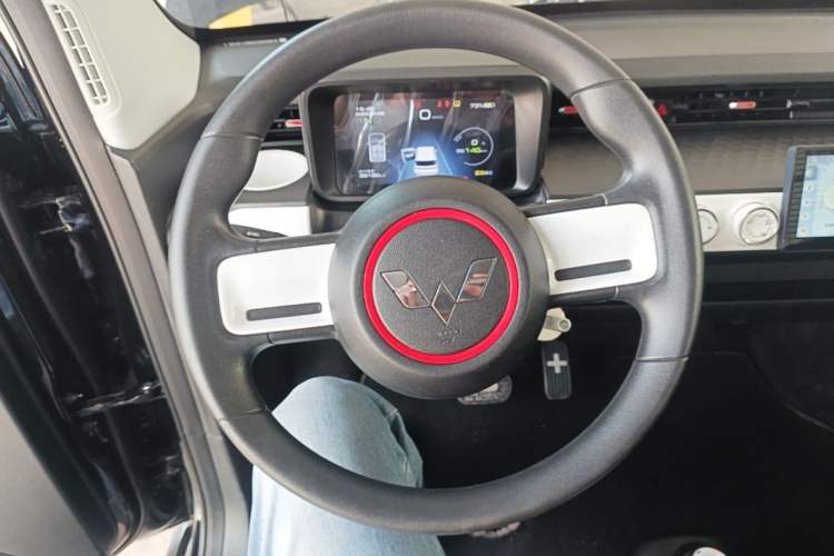 Used Wuling Hongguang MINIEV 2022 GAMEBOY 200km Gaming Edition with Lithium Iron Phosphate Steering Wheel