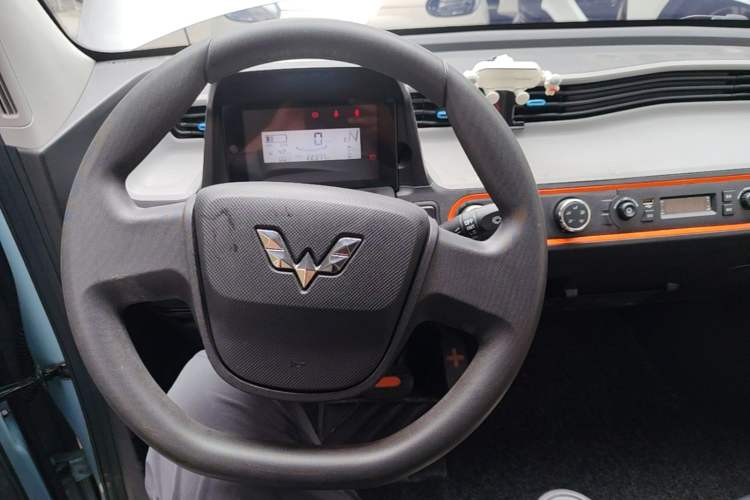 Used Wuling Hongguang MINIEV 2022 Easy Version Lithium Iron Phosphate Steering Wheel