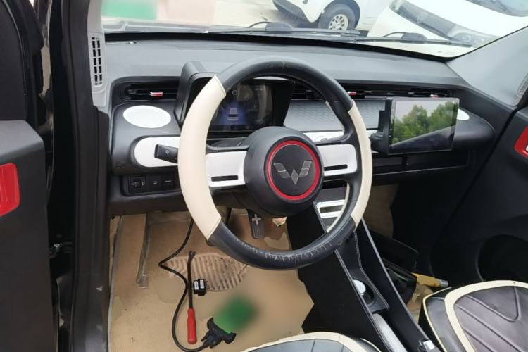 Used Wuling Hongguang MINIEV 2022 GAMEBOY 200km Play Edition with Lithium Iron Phosphate Steering Wheel