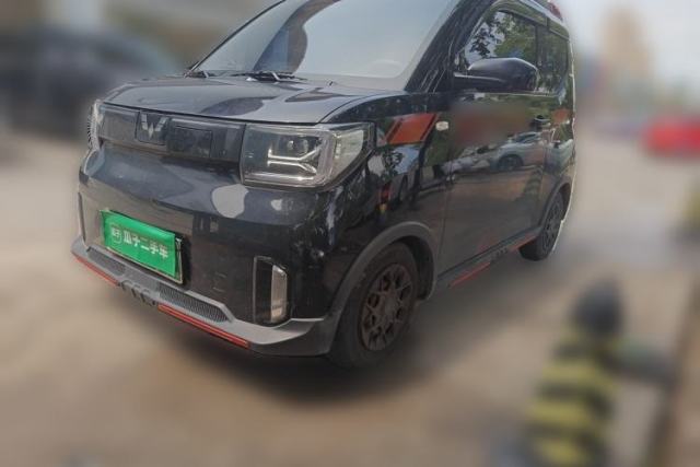 Ojetý Wuling Hongguang MINIEV 2022 GAMEBOY 300km Enthusiast Model with Lithium Iron Phosphate