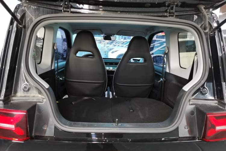 Used Wuling Hongguang MINIEV 2022 GAMEBOY 300km Enthusiast Model with Lithium Iron Phosphate Trunk