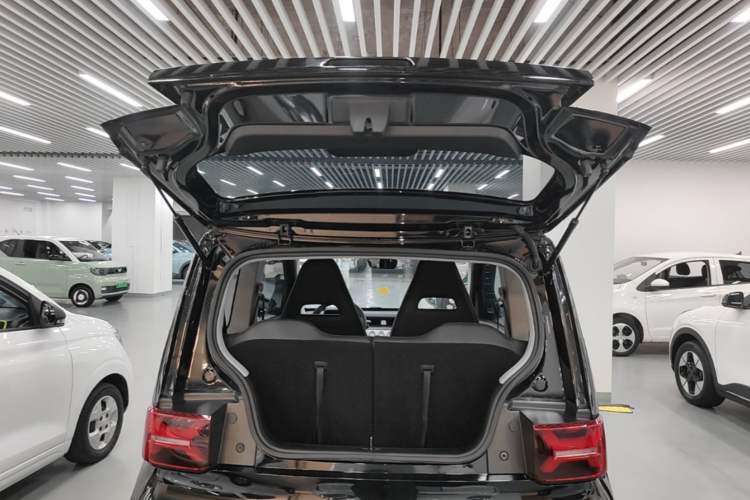 Used Wuling Hongguang MINIEV 2022 GAMEBOY 200km Gaming Edition with Lithium Iron Phosphate Trunk