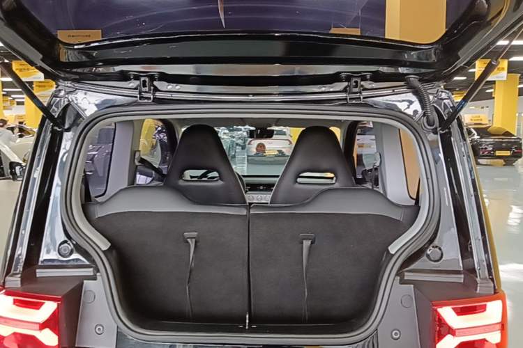 Used Wuling Hongguang MINIEV 2022 GAMEBOY 300km Enthusiast Model with Lithium Iron Phosphate Trunk