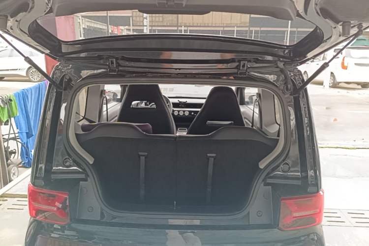 Used Wuling Hongguang MINIEV 2022 GAMEBOY 200km Play Edition with Lithium Iron Phosphate Trunk