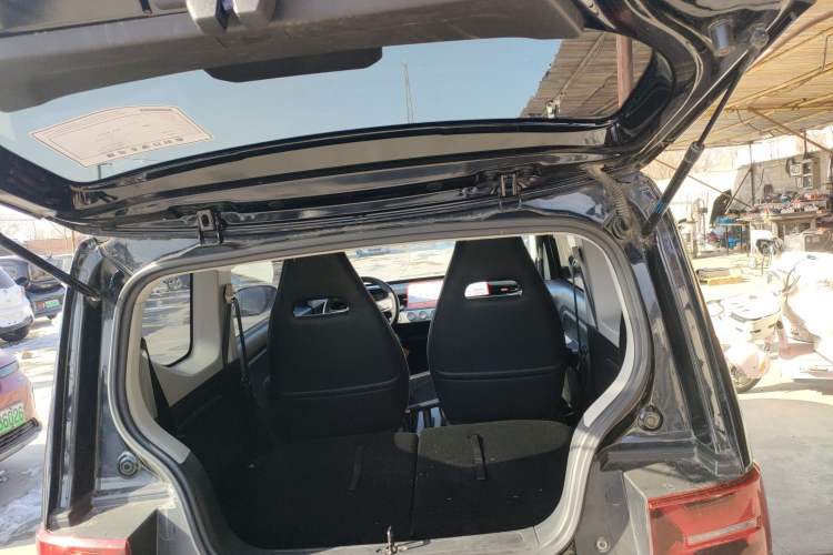 Used Wuling Hongguang MINIEV 2022 GAMEBOY 300km Enthusiast Model with Lithium Iron Phosphate Trunk