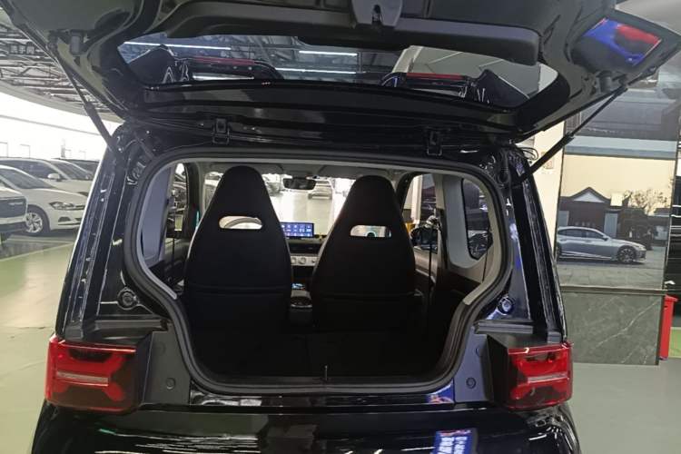 Used Wuling Hongguang MINIEV 2022 GAMEBOY 200km Gaming Edition with Lithium Iron Phosphate Trunk