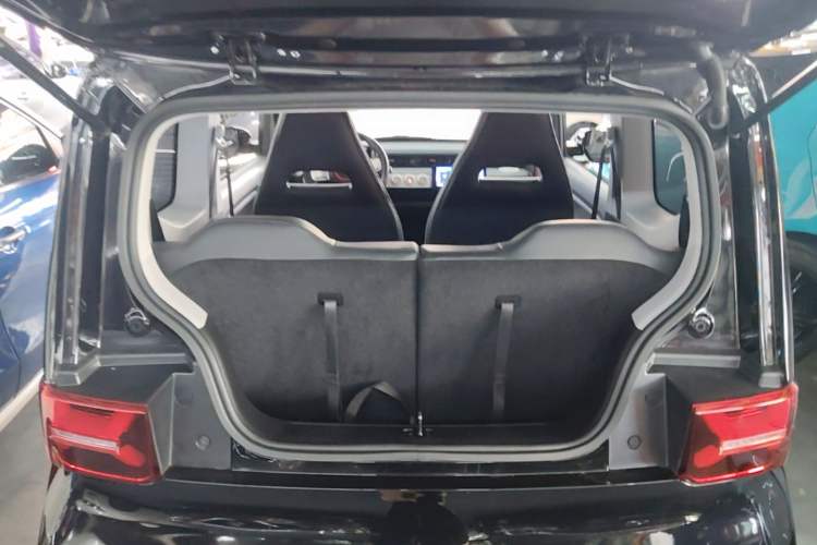 Used Wuling Hongguang MINIEV 2022 GAMEBOY 200km Gaming Edition with Lithium Iron Phosphate Trunk