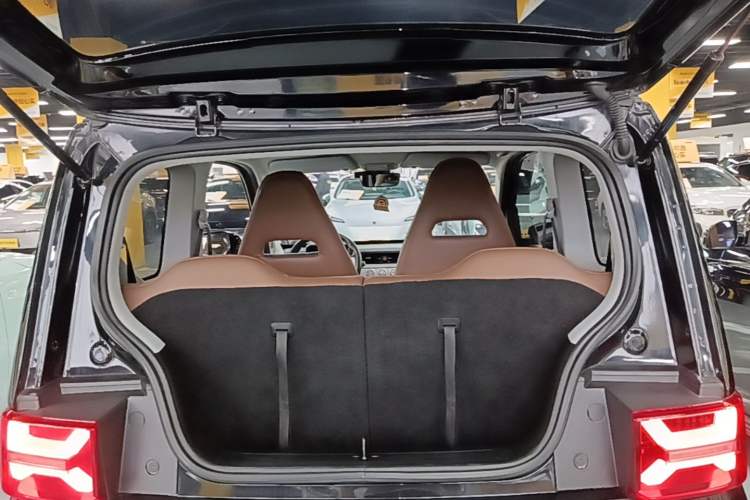 Used Wuling Hongguang MINIEV 2022 GAMEBOY 200km Gaming Edition with Lithium Iron Phosphate Trunk
