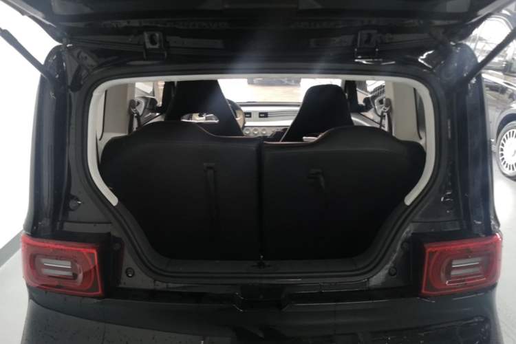 Used Wuling Hongguang MINIEV 2022 Macaron Premium Model – Lithium Iron Phosphate Trunk