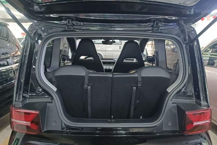 Used Wuling Hongguang MINIEV 2022 GAMEBOY 200km Gaming Edition with Lithium Iron Phosphate Trunk