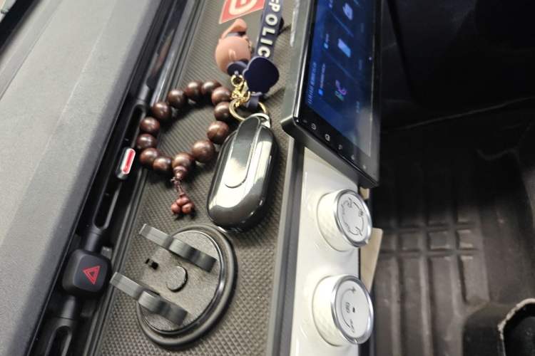 Used Wuling Hongguang MINIEV 2022 GAMEBOY 200km Play Edition with Lithium Iron Phosphate Vehicle Key