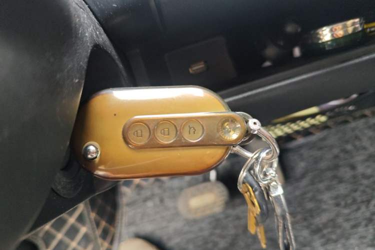 Used Wuling Hongguang MINIEV 2022 GAMEBOY 200km Gaming Edition with Lithium Iron Phosphate Vehicle Key