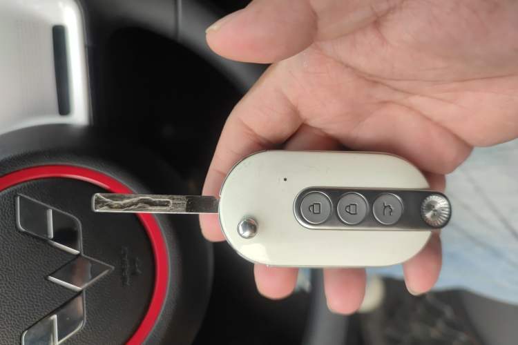 Used Wuling Hongguang MINIEV 2022 GAMEBOY 200km Gaming Edition with Lithium Iron Phosphate Vehicle Key