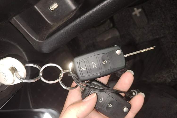 Used Wuling Hongguang MINIEV 2022 GAMEBOY 300km Enthusiast Model with Lithium Iron Phosphate Vehicle Key