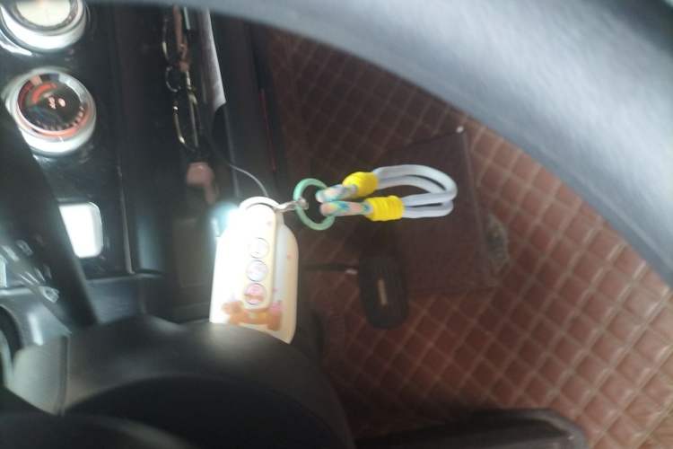 Used Wuling Hongguang MINIEV 2022 GAMEBOY 300km Enthusiast Model with Lithium Iron Phosphate Vehicle Key