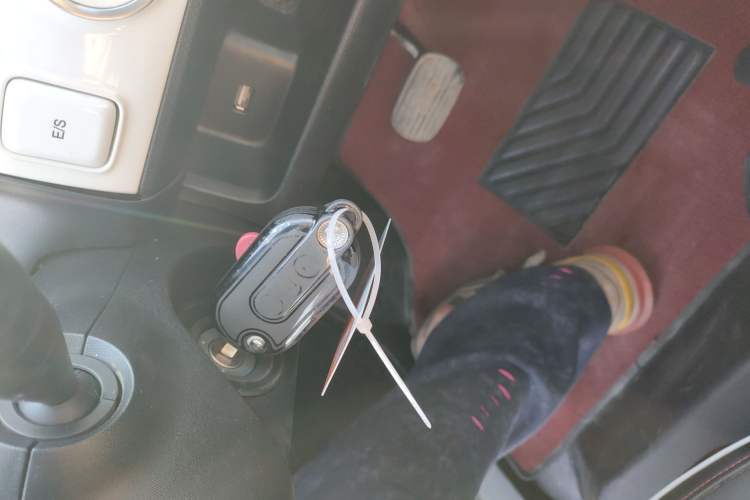 Used Wuling Hongguang MINIEV 2022 GAMEBOY 300km Enthusiast Model with Lithium Iron Phosphate Vehicle Key