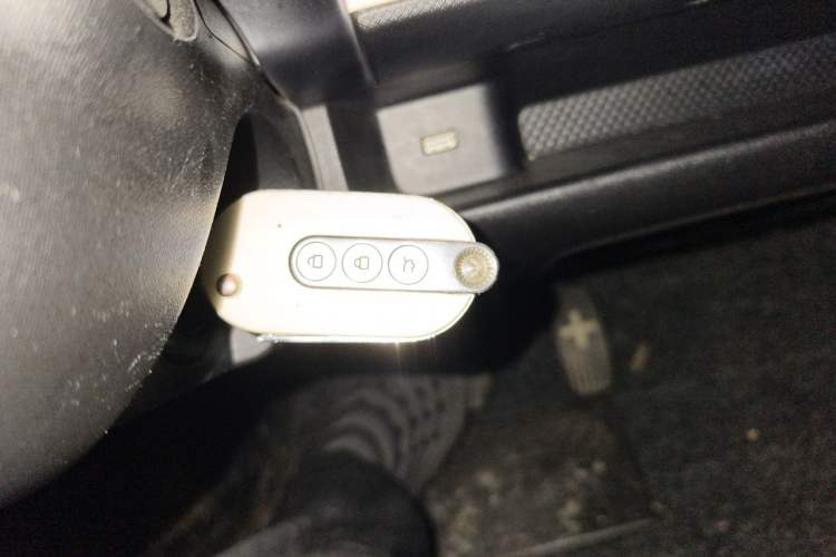 Used Wuling Hongguang MINIEV 2022 GAMEBOY 300km Enthusiast Model with Lithium Iron Phosphate Vehicle Key