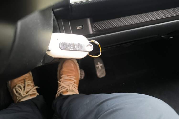 Used Wuling Hongguang MINIEV 2022 GAMEBOY 200km Gaming Edition with Lithium Iron Phosphate Vehicle Key