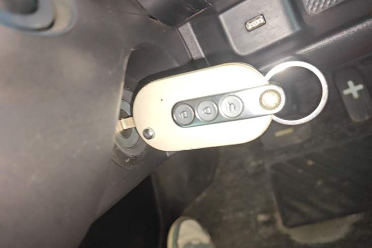 Used Wuling Hongguang MINIEV 2022 GAMEBOY 200km Gaming Edition with Lithium Iron Phosphate Vehicle Key