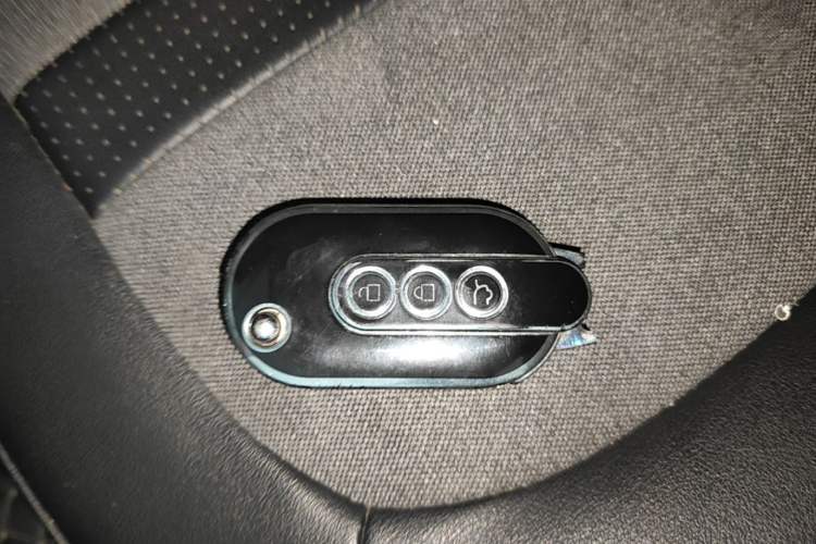 Used Wuling Hongguang MINIEV 2022 GAMEBOY 200km Gaming Edition with Lithium Iron Phosphate Vehicle Key