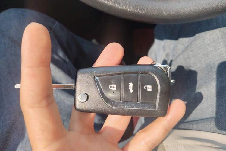 Used Wuling Hongguang MINIEV 2022 GAMEBOY 200km Gaming Edition with Lithium Iron Phosphate Vehicle Key