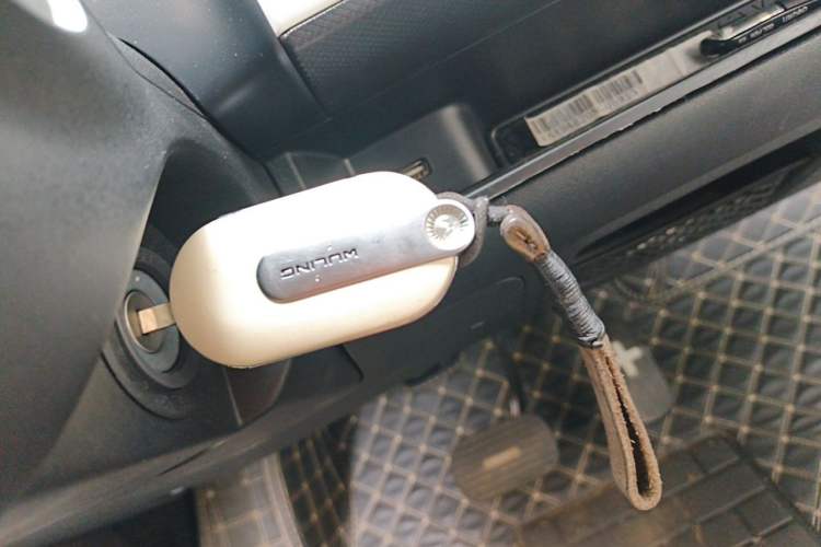 Used Wuling Hongguang MINIEV 2022 GAMEBOY 300km Enthusiast Model with Lithium Iron Phosphate Vehicle Key
