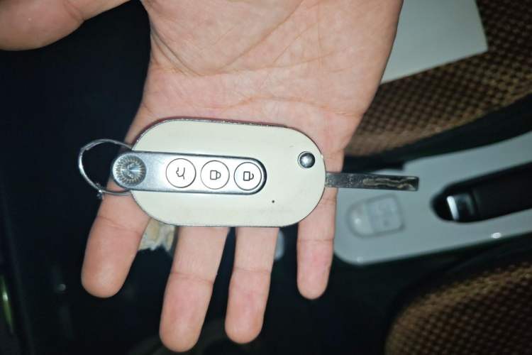 Used Wuling Hongguang MINIEV 2022 GAMEBOY 200km Play Edition with Lithium Iron Phosphate Vehicle Key