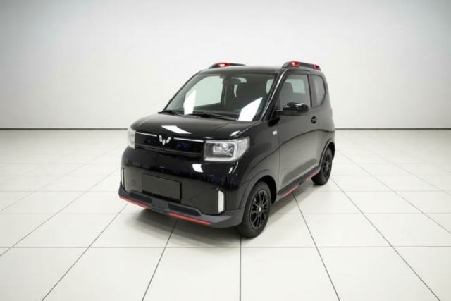 Ojetý Wuling Hongguang MINIEV 2022 GAMEBOY 200km Gaming Edition with Lithium Iron Phosphate