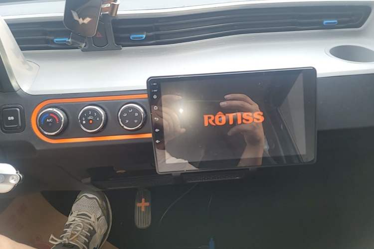 Used Wuling Hongguang MINIEV 2022 Enjoy Edition Lithium Iron Phosphate Audio And AC Panel
