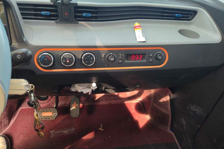 Used Wuling Hongguang MINIEV 2022 Enjoy Edition Lithium-Ion Battery Audio And AC Panel