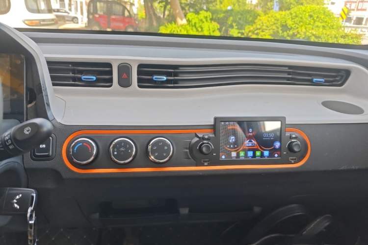 Used Wuling Hongguang MINIEV 2022 Easy Version Lithium-NMC Audio And AC Panel