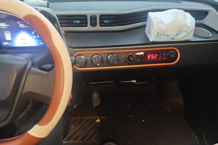 Used Wuling Hongguang MINIEV 2022 Zizai Version Lithium Iron Phosphate Audio And AC Panel