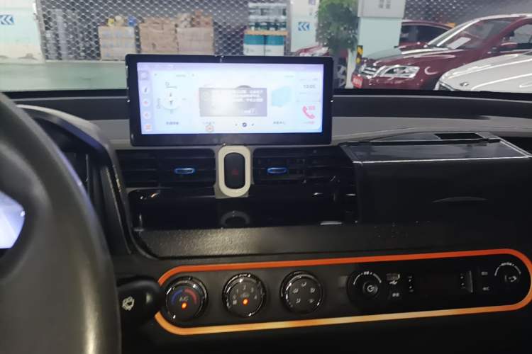 Used Wuling Hongguang MINIEV 2022 Enjoy Edition Lithium Iron Phosphate Audio And AC Panel