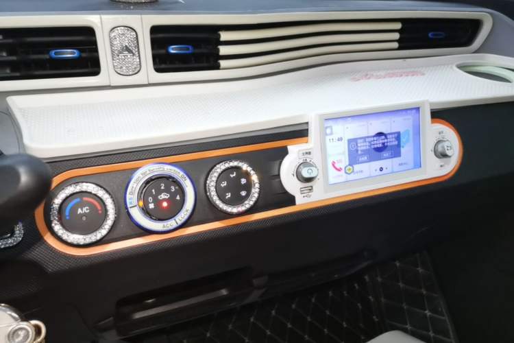 Used Wuling Hongguang MINIEV 2022 Enjoy Edition Lithium-Ion Battery Audio And AC Panel