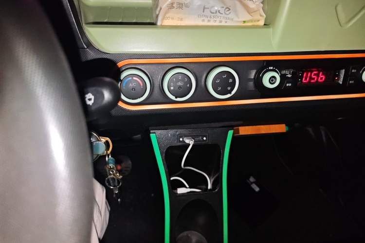 Used Wuling Hongguang MINIEV 2022 Enjoy Edition Lithium Iron Phosphate Audio And AC Panel