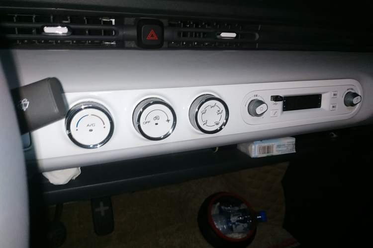 Used Wuling Hongguang MINIEV 2022 Convertible Model Audio And AC Panel