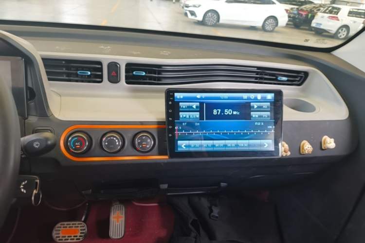 Used Wuling Hongguang MINIEV 2022 Easy Version Lithium Iron Phosphate Audio And AC Panel